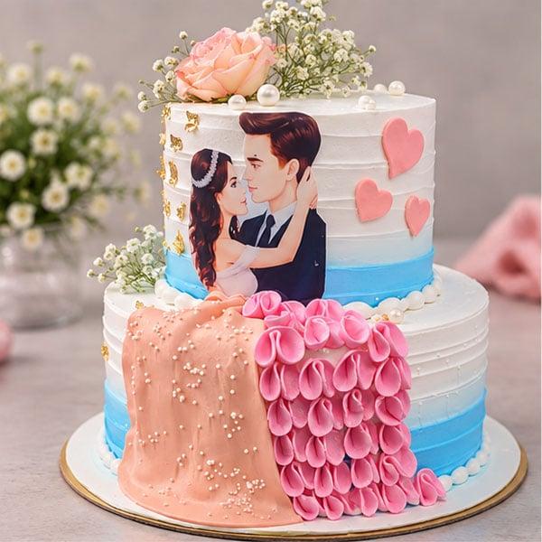 Premium Pineapple Semi-Fondant Cake - Romantic Couple Design - 1.5 Kg - Eggless | Creamingo