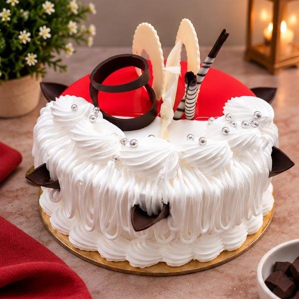 White Forest Cake with White Chocolate & Cherry - 500 gm - Eggless | Creamingo