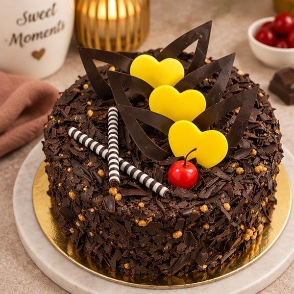 Chocolate Black Forest Celebration Cake - 500 gm - Eggless | Creamingo