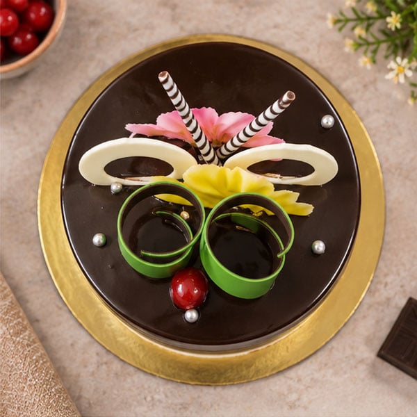 Classic Chocolate Celebration Cake 2