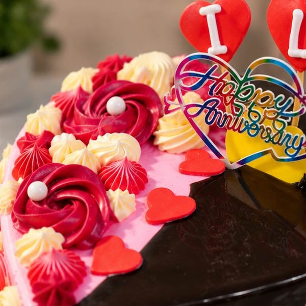 Premium Chocolate Heart Cake - Romantic Love Design 4