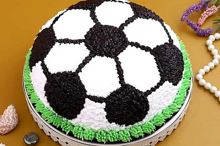 Football theme Pineapple Cake (min wt 1 kg)